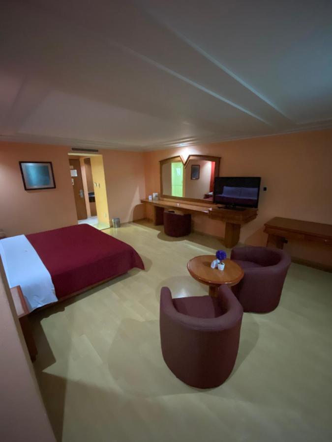 Hotel Maria Rico เม็กซิโกซิตี้ ภายนอก รูปภาพ